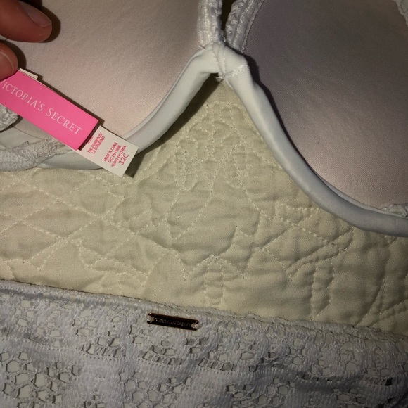 Bikini - Picture 2 of 2